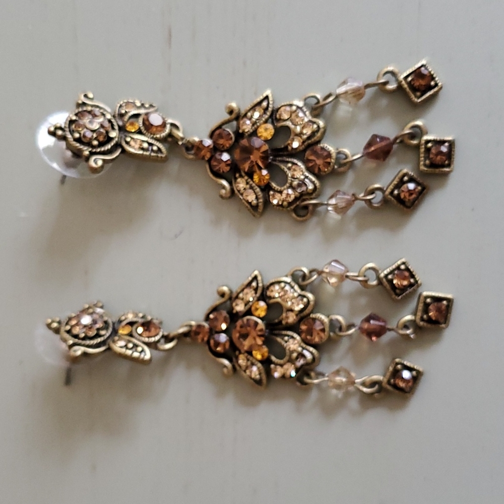 Vintage Style Rhinestone and Antique Gold Dangling Earrings